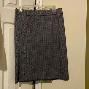 Ann Taylor size 2 pencil skirt great condition